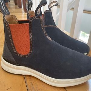 Blundstone Summer Weight Navy and Orange Women's Boot Size 7